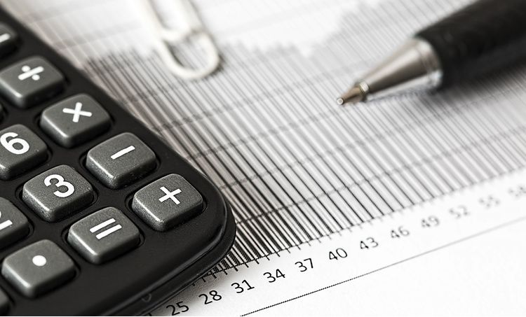 Quels impôts pour ma piscine ?