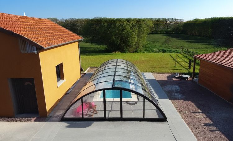 5 Raisons d'Investir dans un Abri de Piscine