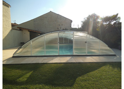 Assemblage abri de piscine sans rail